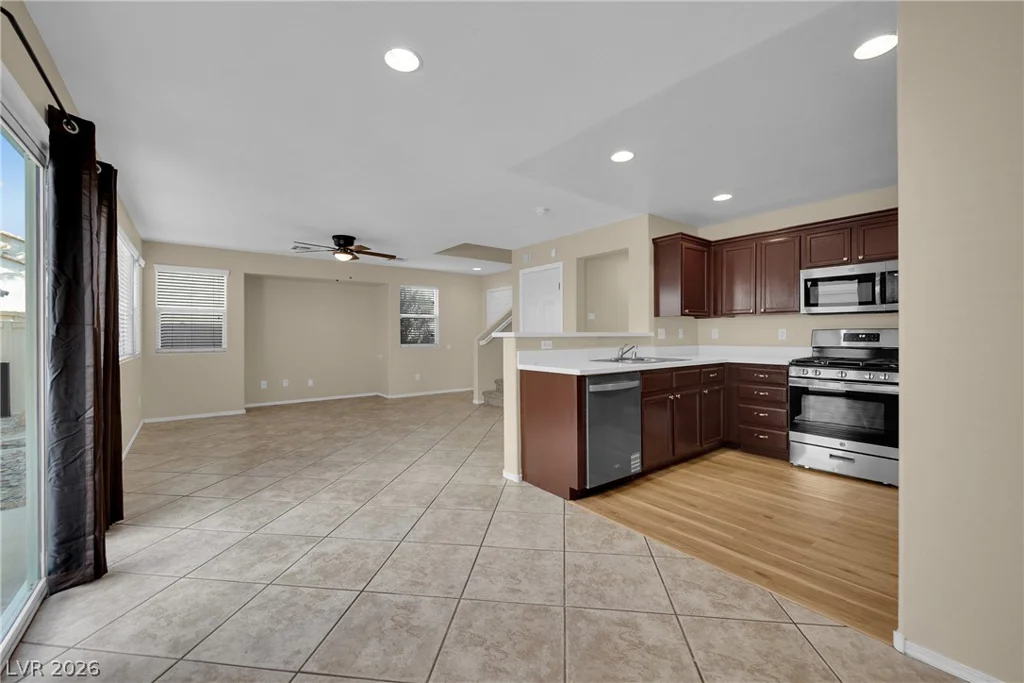 5989 Banbury Heights, Las Vegas, NV 89139