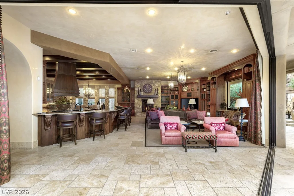 7 Chalk Hill, Las Vegas, NV 89141