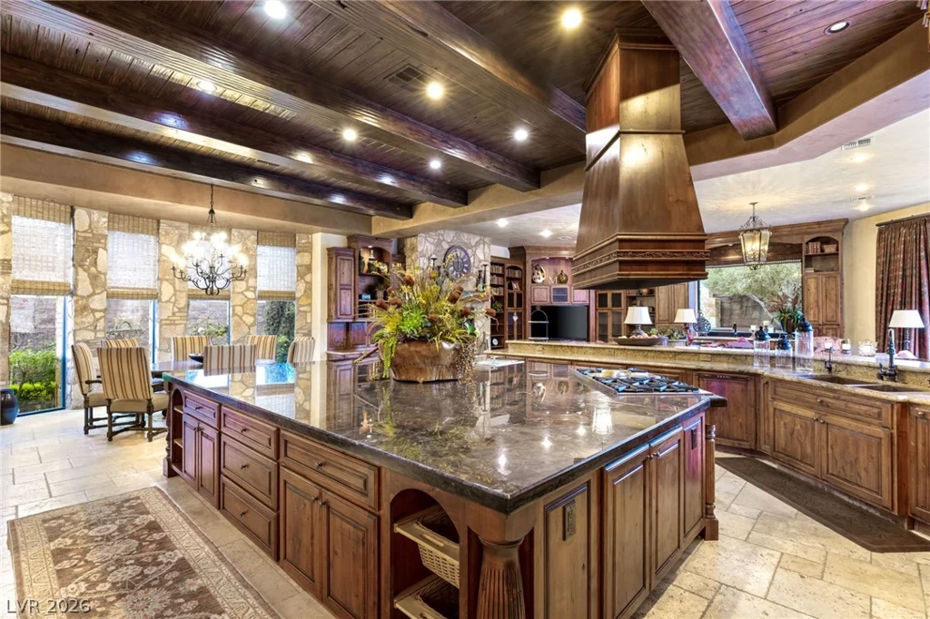 7 Chalk Hill, Las Vegas, NV 89141