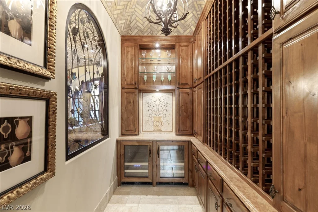 7 Chalk Hill, Las Vegas, NV 89141