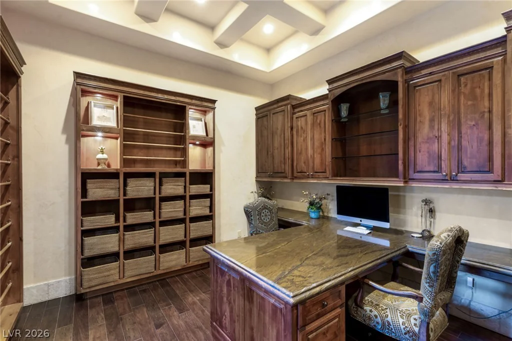 7 Chalk Hill, Las Vegas, NV 89141