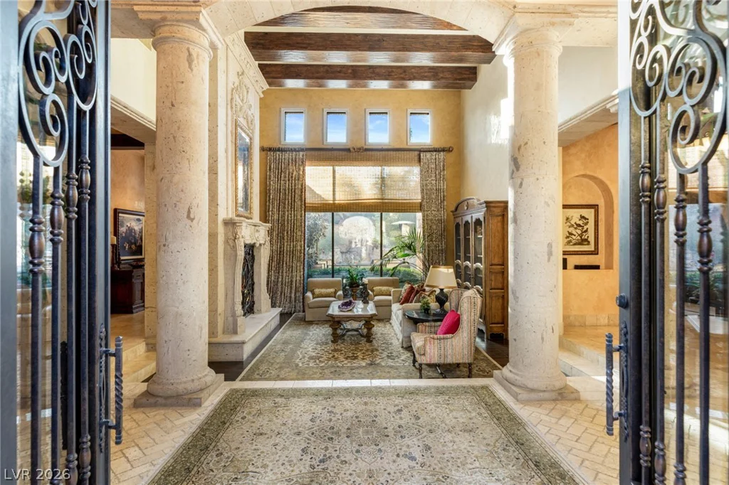 7 Chalk Hill, Las Vegas, NV 89141