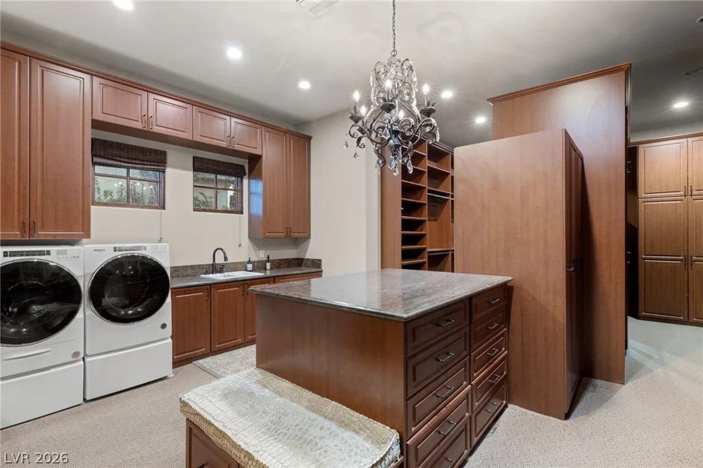 7 Chalk Hill, Las Vegas, NV 89141