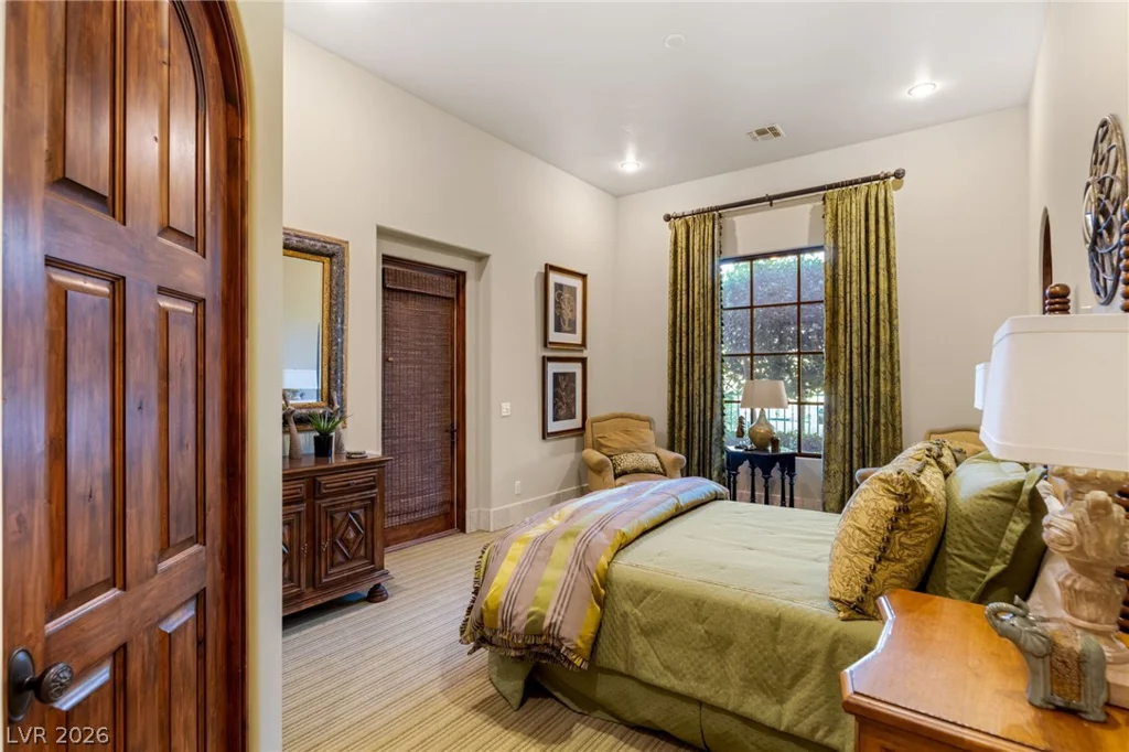 7 Chalk Hill, Las Vegas, NV 89141