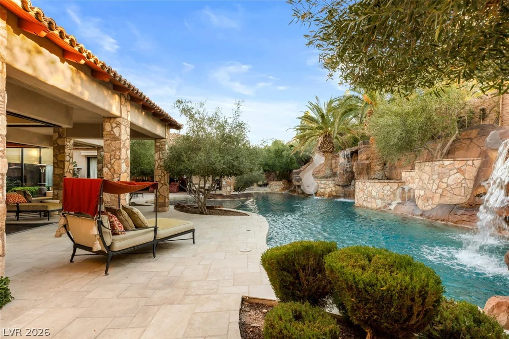 7 Chalk Hill, Las Vegas, NV 89141