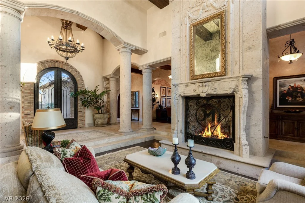 7 Chalk Hill, Las Vegas, NV 89141