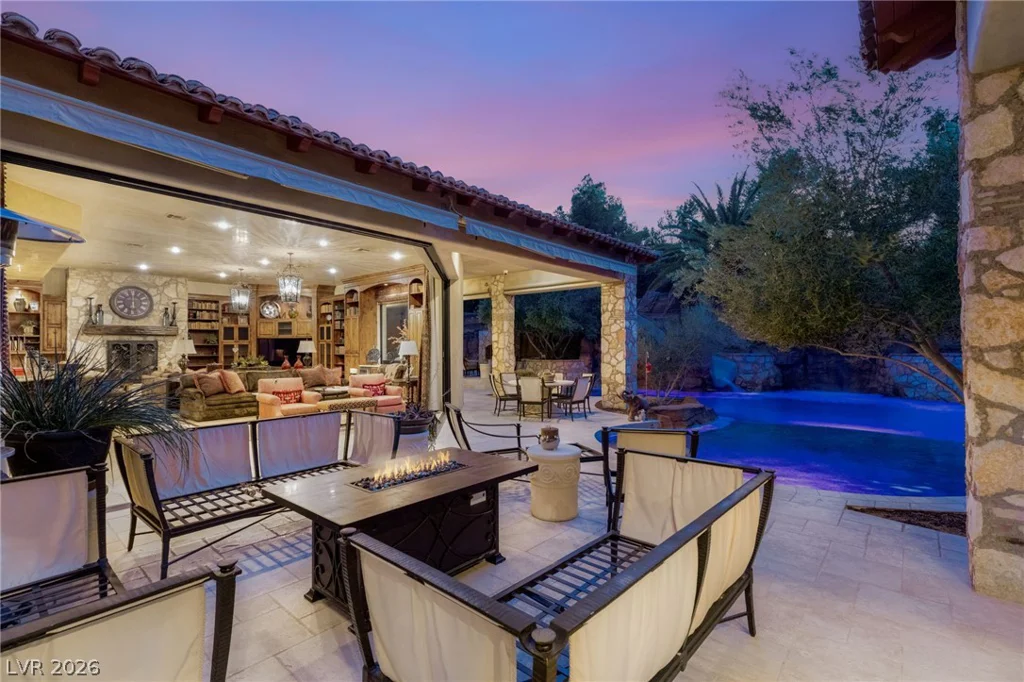 7 Chalk Hill, Las Vegas, NV 89141