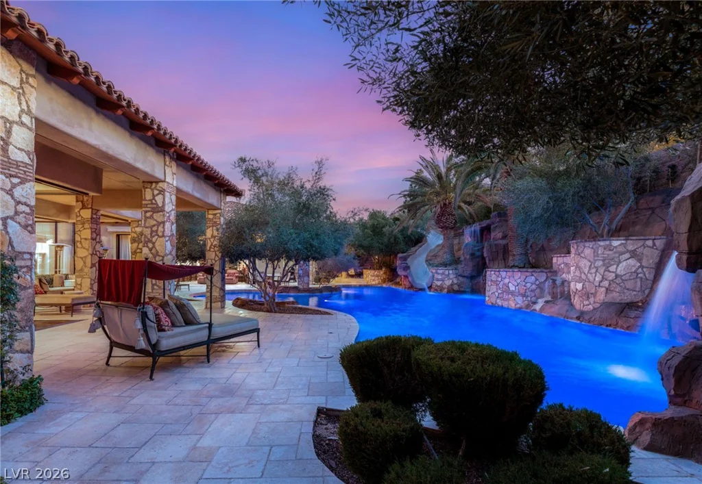 7 Chalk Hill, Las Vegas, NV 89141