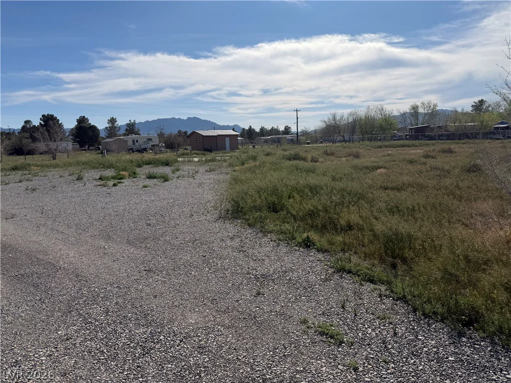 521 Woodchips, Pahrump, NV 89048