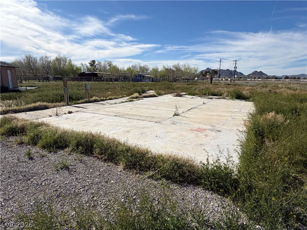 521 Woodchips, Pahrump, NV 89048