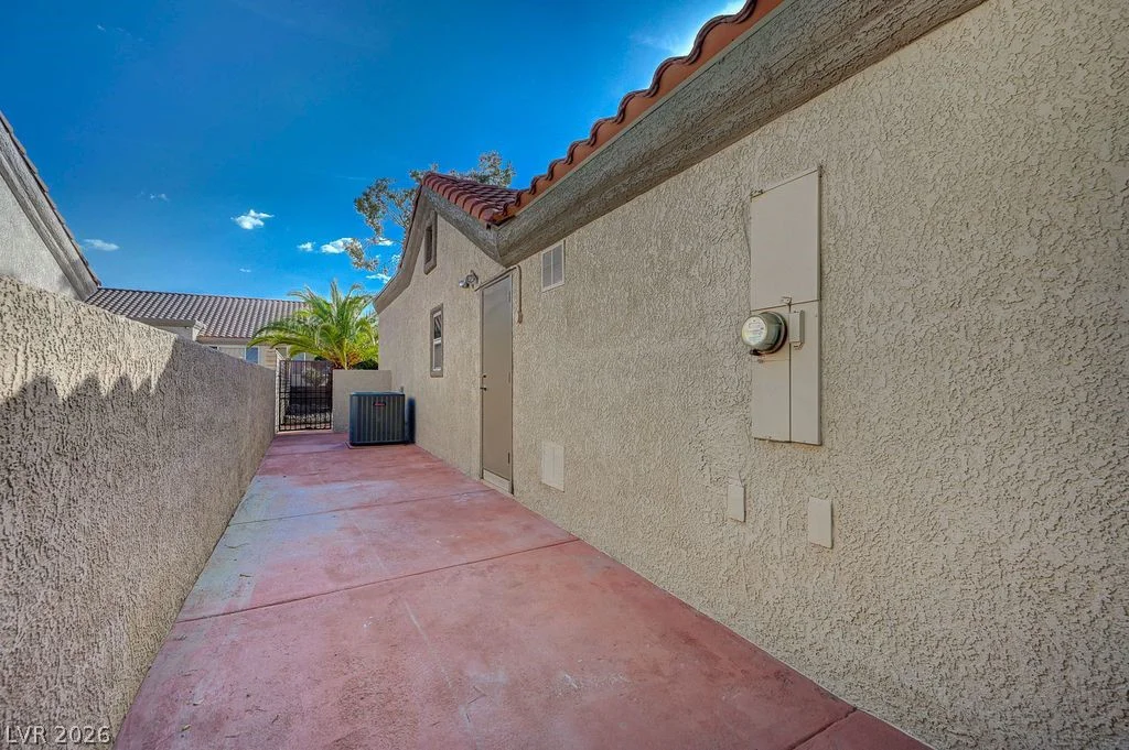 8753 Sundial, Las Vegas, NV 89134