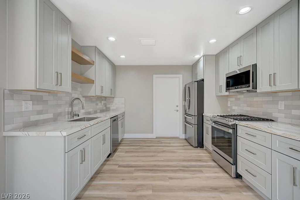 8753 Sundial, Las Vegas, NV 89134