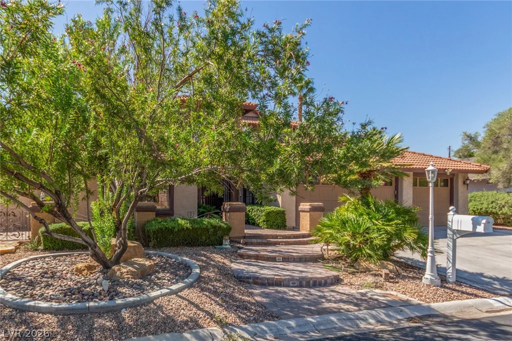6815 Trinity, Las Vegas, NV 89146