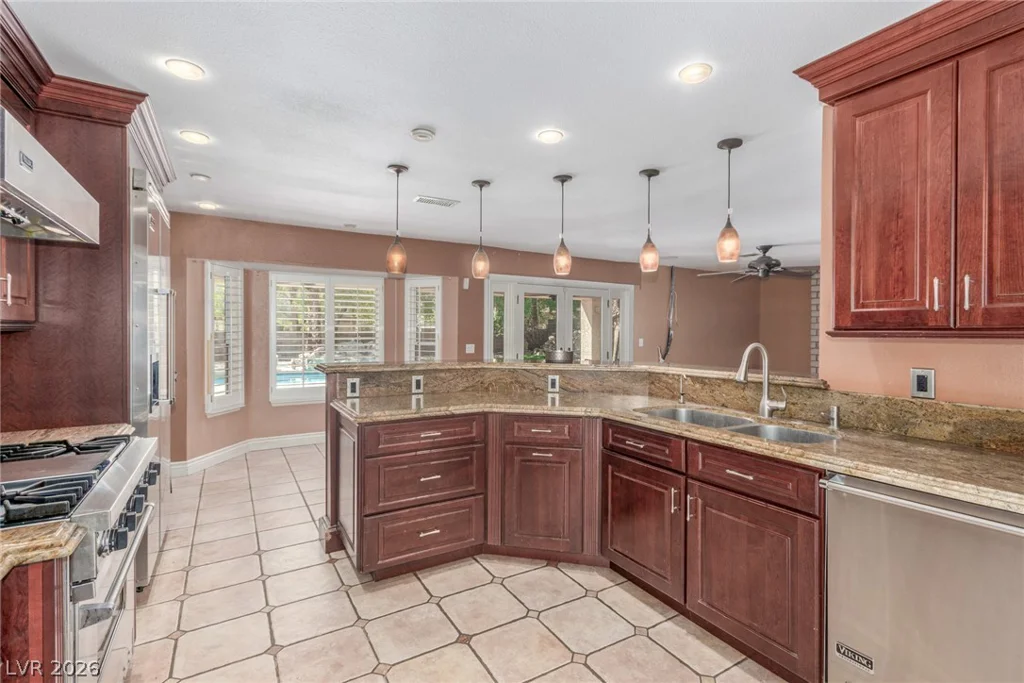 6815 Trinity, Las Vegas, NV 89146