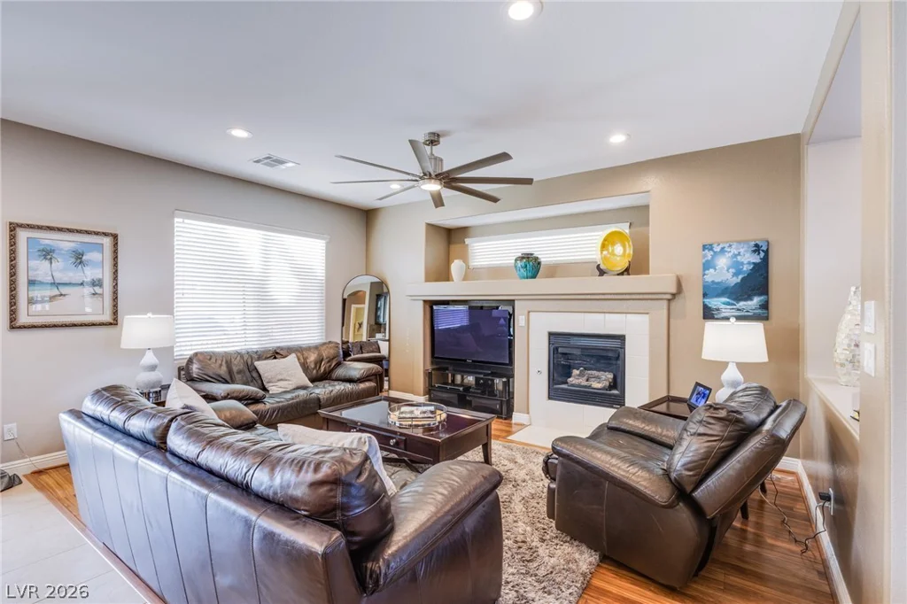 10067 Cranbrook Falls, Las Vegas, NV 89148