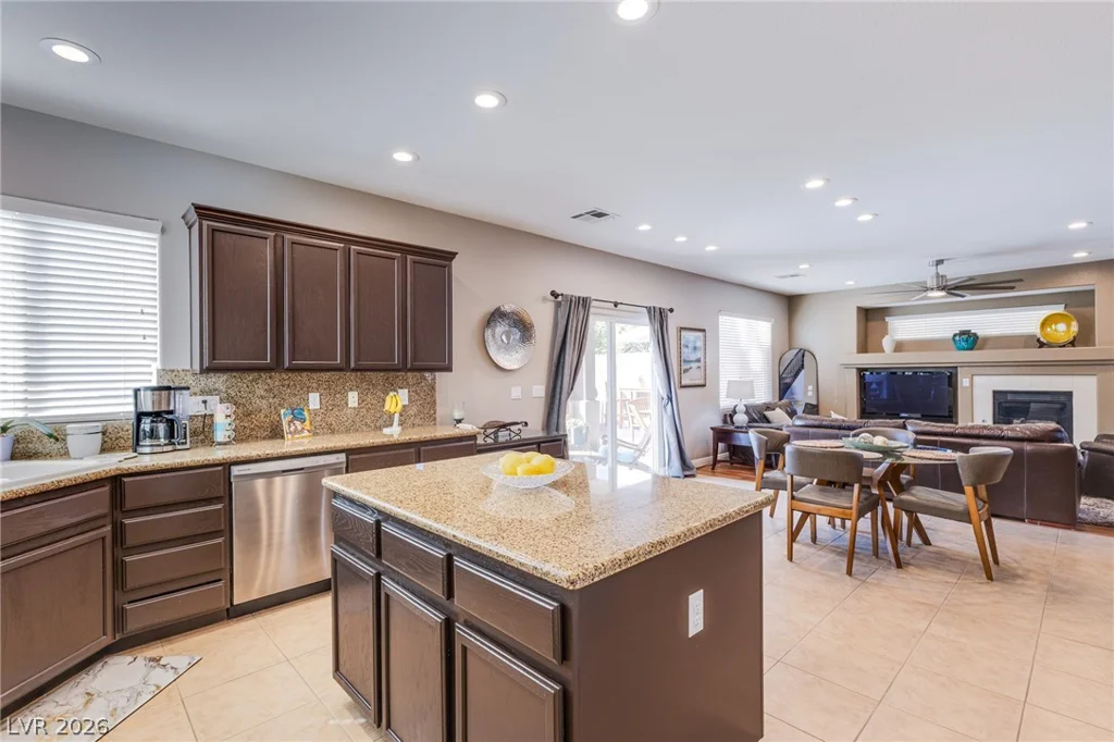 10067 Cranbrook Falls, Las Vegas, NV 89148