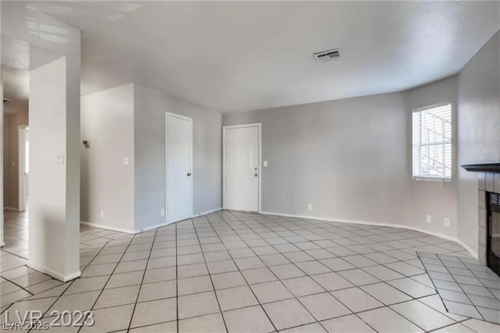 6233 Ilanos, Las Vegas, NV 89108
