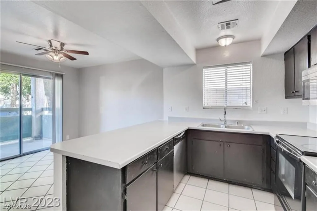 6233 Ilanos, Las Vegas, NV 89108