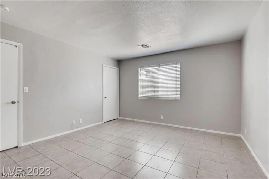 6233 Ilanos, Las Vegas, NV 89108