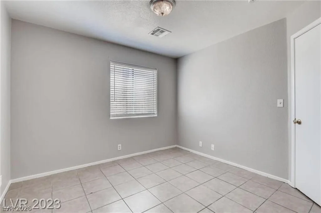 6233 Ilanos, Las Vegas, NV 89108