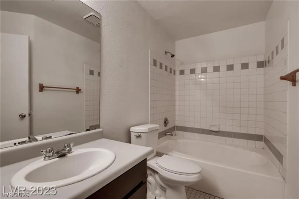 6233 Ilanos, Las Vegas, NV 89108