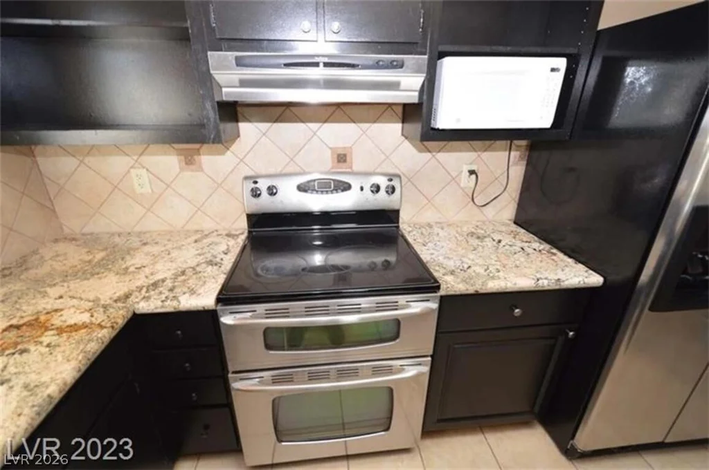 6233 Ilanos, Las Vegas, NV 89108
