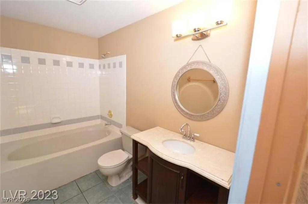 6233 Ilanos, Las Vegas, NV 89108