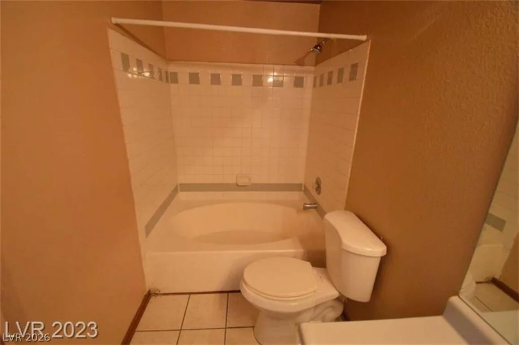 6233 Ilanos, Las Vegas, NV 89108