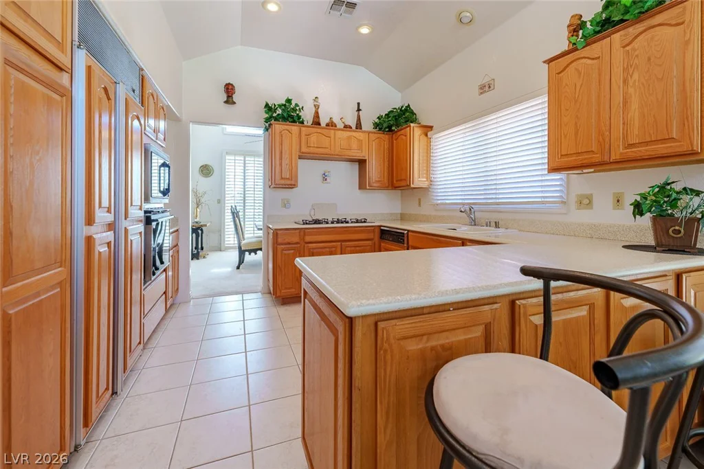 8181 Round Hills, Las Vegas, NV 89113