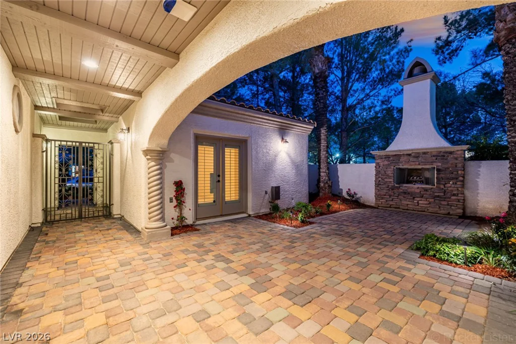 11849 Waterford Castle, Las Vegas, NV 89141