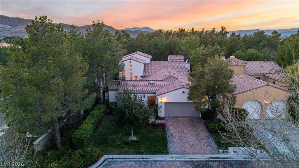 11849 Waterford Castle, Las Vegas, NV 89141