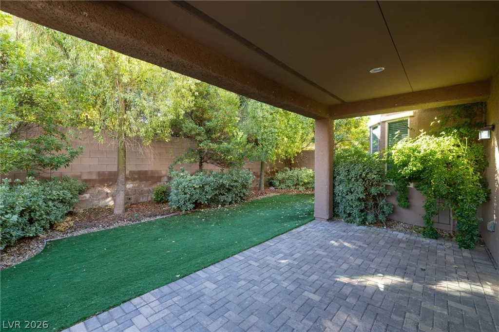 7200 Cotton Bluff, Las Vegas, NV 89148