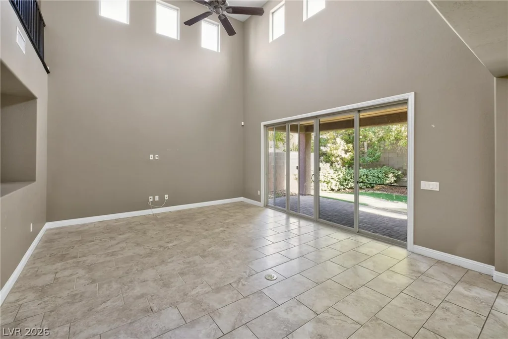 7200 Cotton Bluff, Las Vegas, NV 89148