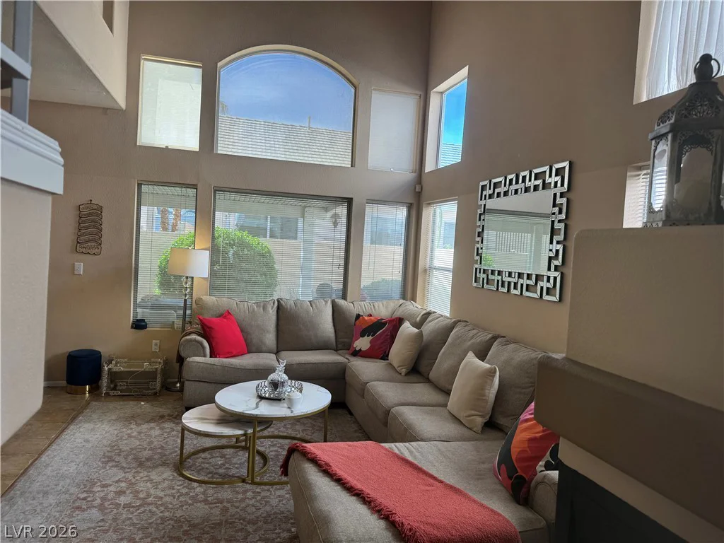 5259 Ladyhawk, Las Vegas, NV 89118