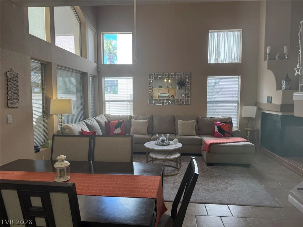 5259 Ladyhawk, Las Vegas, NV 89118