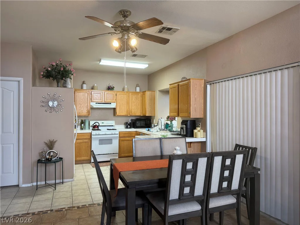 5259 Ladyhawk, Las Vegas, NV 89118