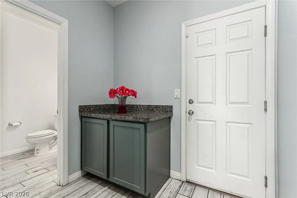6106 Castle Gardens, Las Vegas, NV 89130