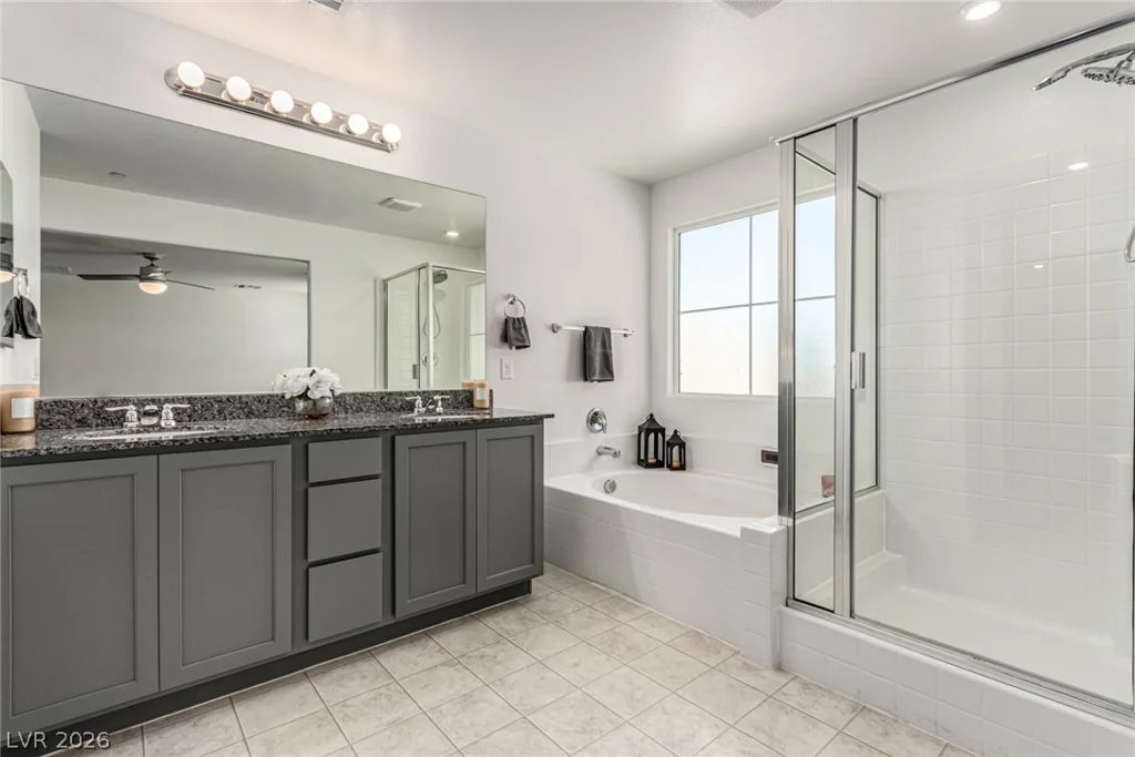 6106 Castle Gardens, Las Vegas, NV 89130