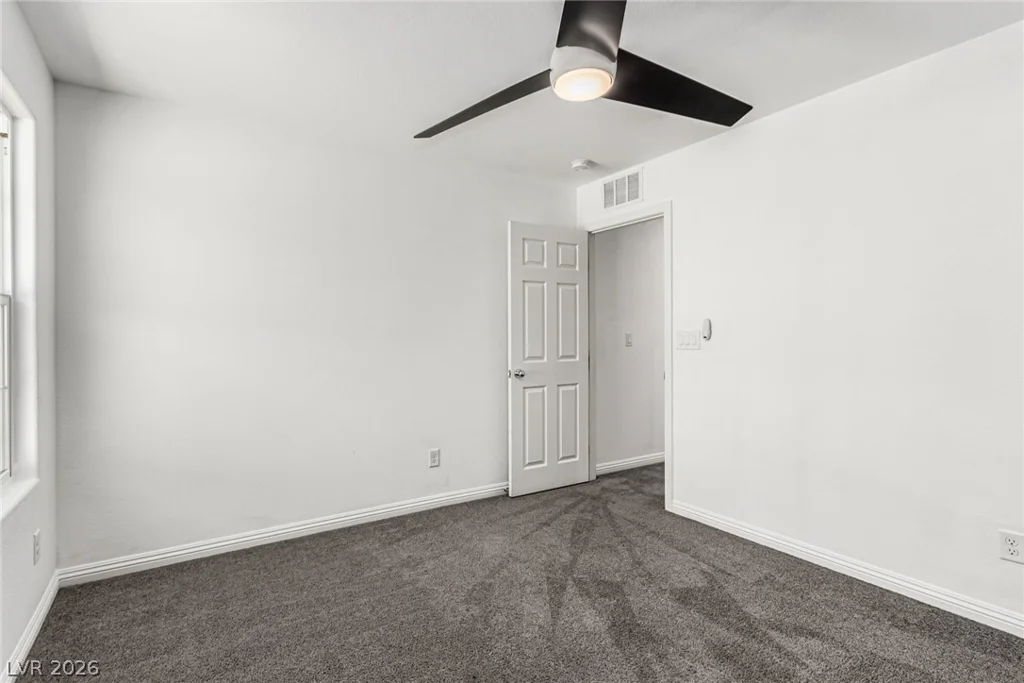 6106 Castle Gardens, Las Vegas, NV 89130