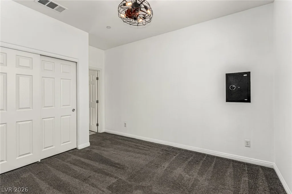 6106 Castle Gardens, Las Vegas, NV 89130