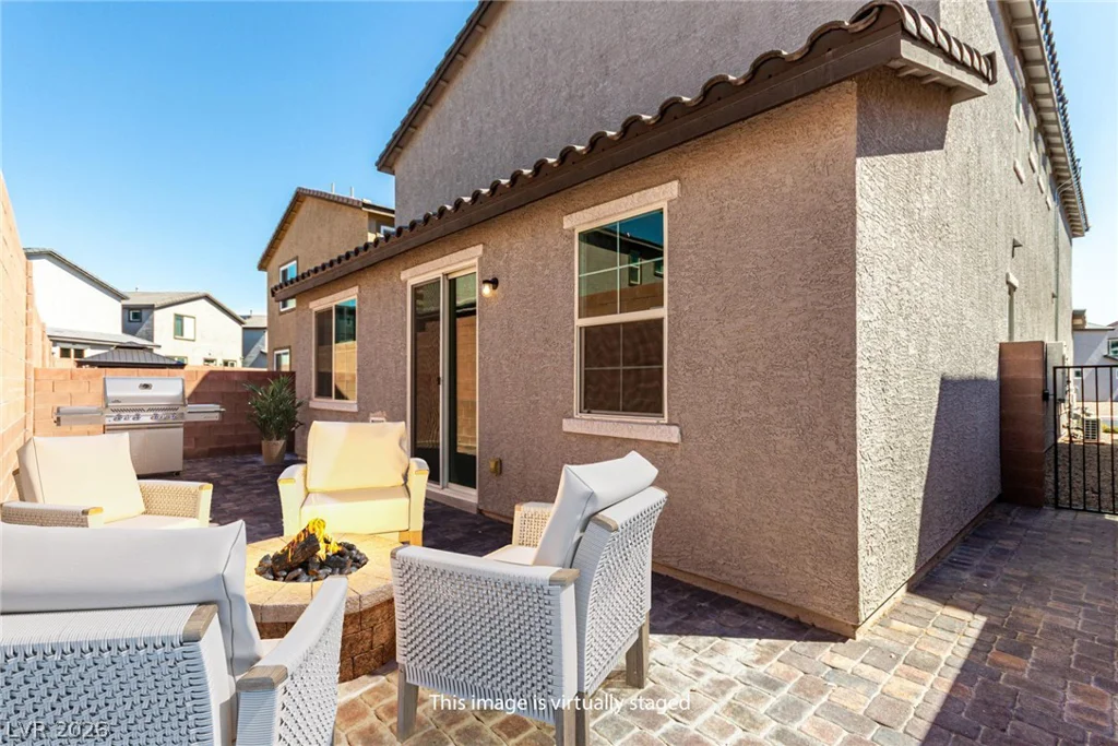 6106 Castle Gardens, Las Vegas, NV 89130