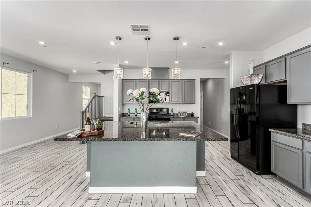 6106 Castle Gardens, Las Vegas, NV 89130