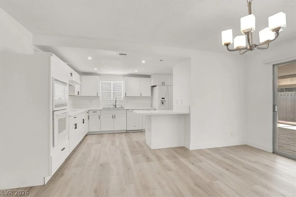1607 Silver Mesa, Las Vegas, NV 89169