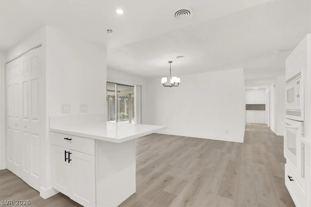 1607 Silver Mesa, Las Vegas, NV 89169