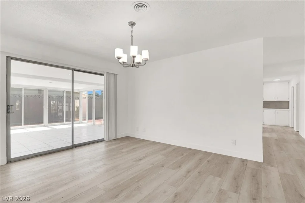 1607 Silver Mesa, Las Vegas, NV 89169