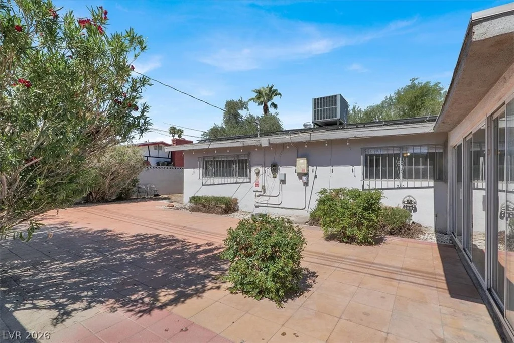 1607 Silver Mesa, Las Vegas, NV 89169
