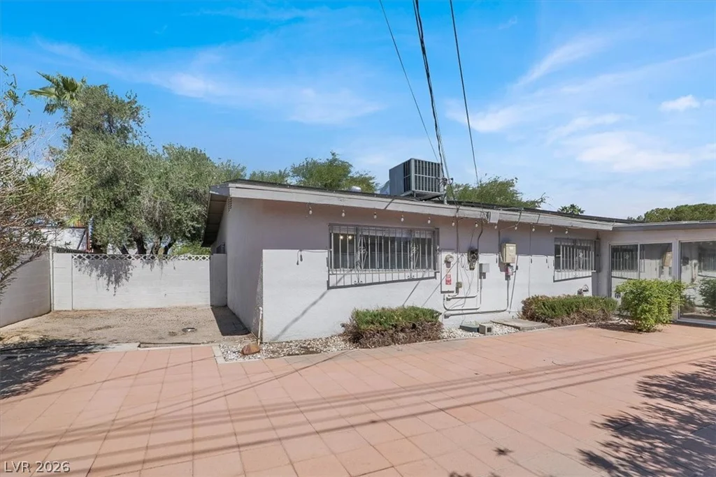 1607 Silver Mesa, Las Vegas, NV 89169