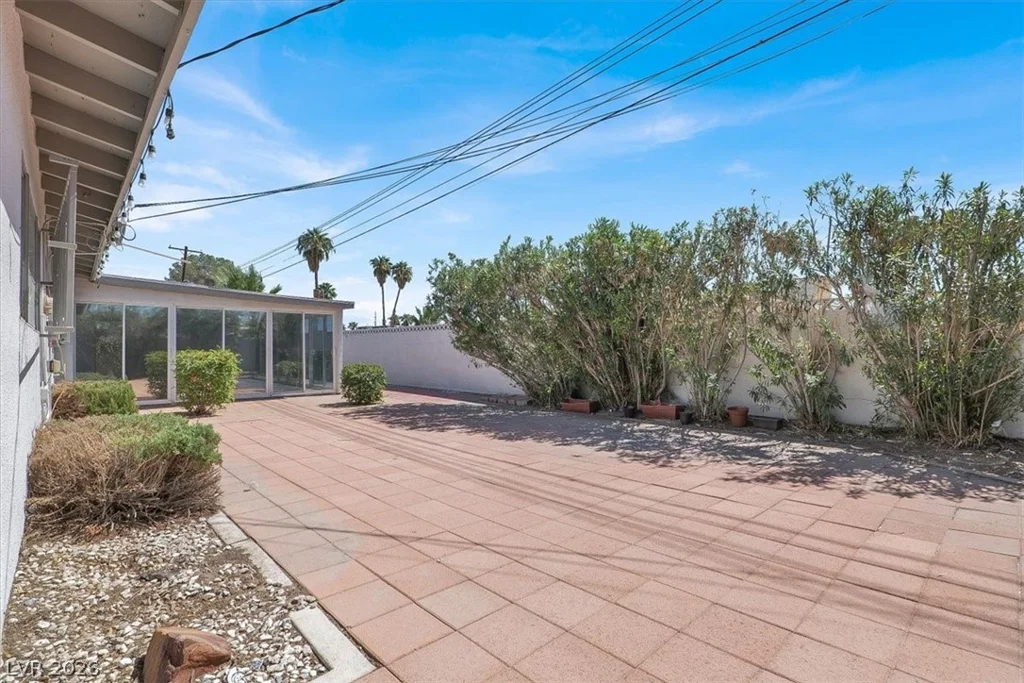 1607 Silver Mesa, Las Vegas, NV 89169