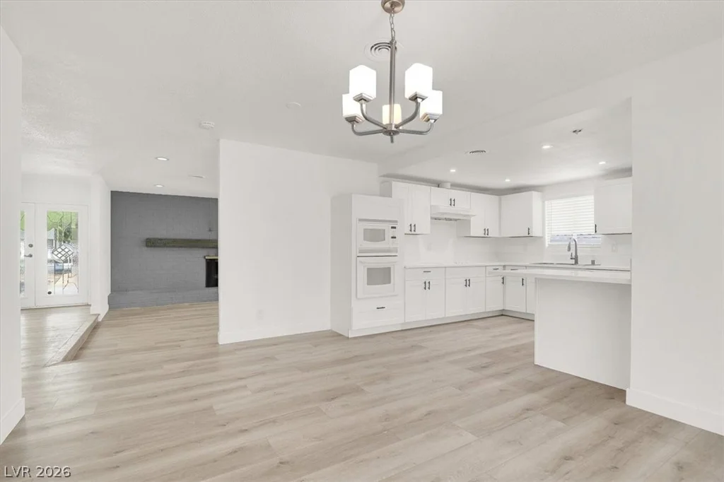 1607 Silver Mesa, Las Vegas, NV 89169