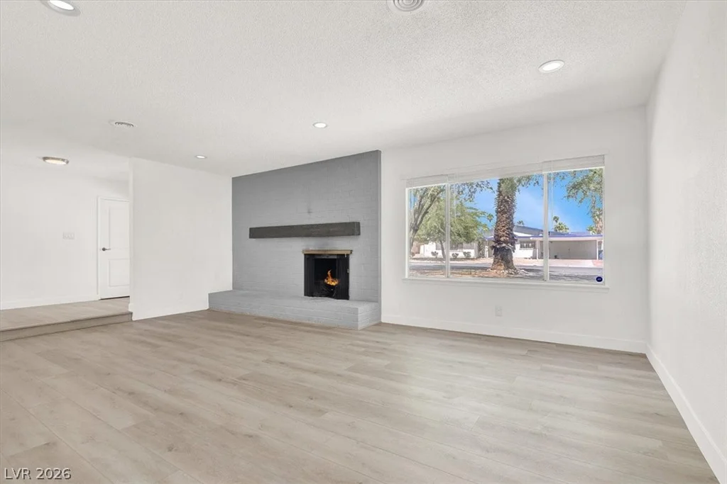 1607 Silver Mesa, Las Vegas, NV 89169
